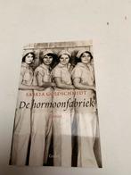 Saskia Goldschmidt; De hormoonfabriek, Ophalen of Verzenden, Zo goed als nieuw
