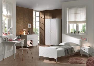 Billy tienerkamer, zelf samen te stellen beschikbaar voor biedingen