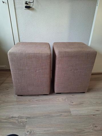2 Taupe / licht bruine kleur Hookers.  beschikbaar voor biedingen