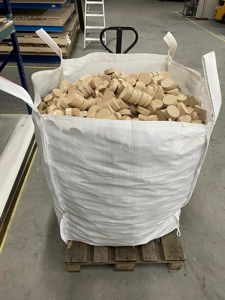 Geperste blokjes, Minder dan 3 m³, Ophalen