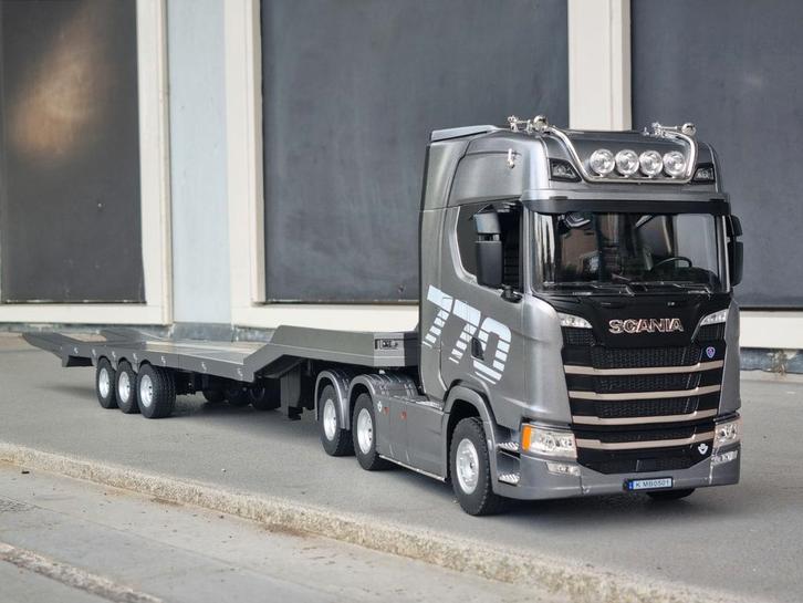 Nieuwe Rc Truck + Oplegger incl 3 Lipo.s.Rtr in Verpakking, Hobby en Vrije tijd, Modelbouw | Radiografisch | Auto's, Ophalen of Verzenden