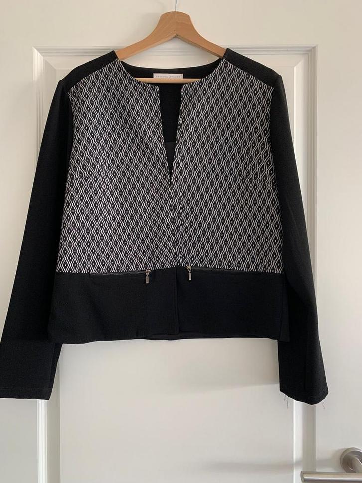 Jasje Armand Thierry maat 40, Kleding | Dames, Jasjes, Kostuums en Pakken, Zo goed als nieuw, Maat 38/40 (M), Zwart, Ophalen of Verzenden