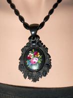 Victoriaanse gutta percha hanger aan bijpassende ketting, Verzenden, Overige materialen, Hanger