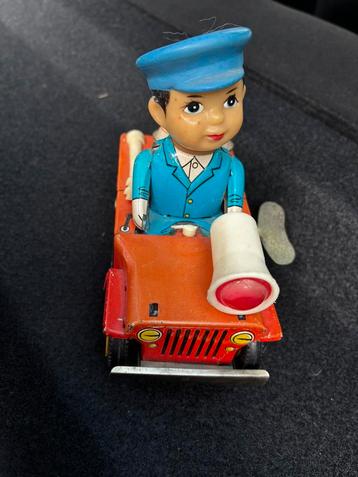 BLIKKEN BRANDWEERAUTO JEEP MS 884 opwindauto beschikbaar voor biedingen