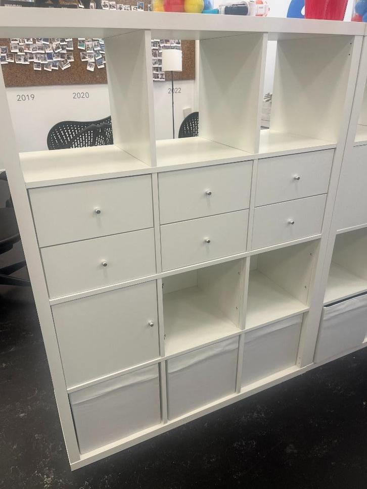 Gratis: 3 IKEA KALLAX kasten wit, Huis en Inrichting, Kasten | Boekenkasten, Gebruikt, 50 tot 100 cm, Minder dan 100 cm, 25 tot 50 cm