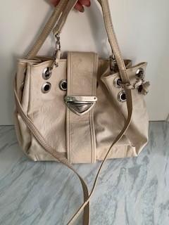 Dames Tas Jimmy Choo creme kleur, Sieraden, Tassen en Uiterlijk, Tassen | Damestassen, Zo goed als nieuw, Handtas, Beige, Ophalen of Verzenden