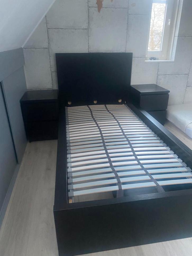 Ikea Malm Bedframe, hoog, met 2 bedlades, zwart, 90x200 cm, Huis en Inrichting, Slaapkamer | Bedden, Gebruikt, Eenpersoons, 90 cm