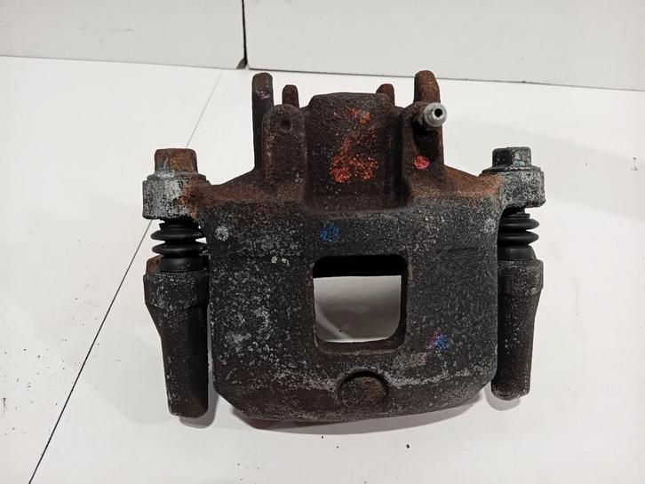 Remklauw links voor Mitsubishi Space Star, Auto-onderdelen, Remmen en Aandrijving, Mitsubishi, Gebruikt, Herkomst onderdeel bekend