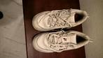 TE koop aangeboden mooi fila sportschoenen doe gepast bod., Kleding | Dames, Schoenen, Ophalen of Verzenden, Fila, Gedragen, Wit