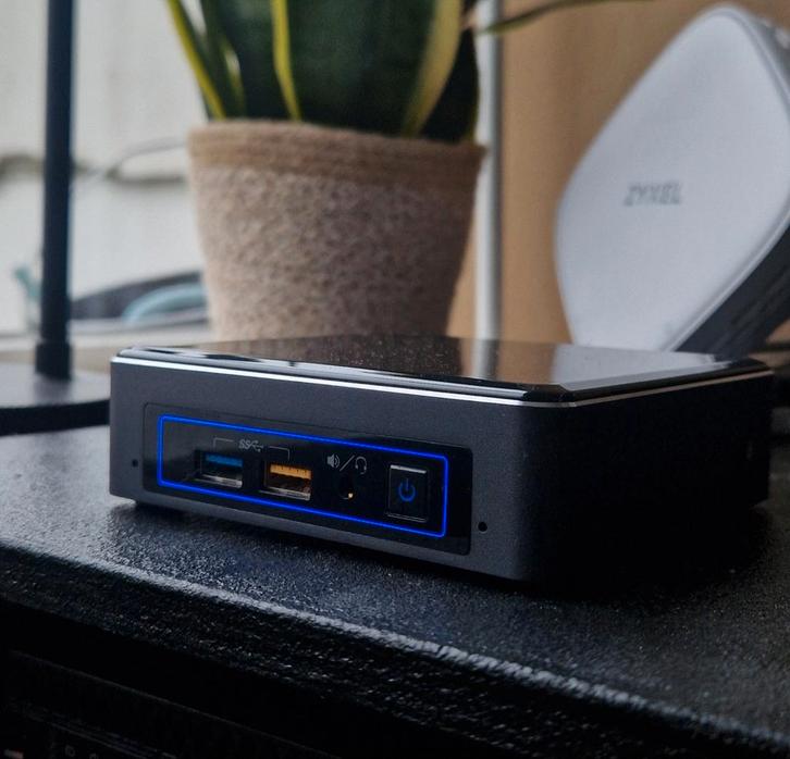 Intel NUC7 | Mini-PC | 4GB | 256GB NVMe | Windows 11 Pro, Computers en Software, Desktop Pc's, Zo goed als nieuw, 2 tot 3 Ghz