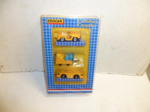 Edocar  Vliegveld set 3 stuks modelauto in cassette verpakki, Hobby en Vrije tijd, Modelauto's | Overige schalen, Nieuw, Auto