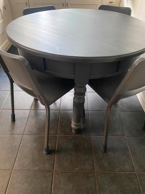 Ronde houten tafel met 4 laadjes, Huis en Inrichting, Tafels | Eettafels, Gebruikt, 100 tot 150 cm, 100 tot 150 cm, Vier personen