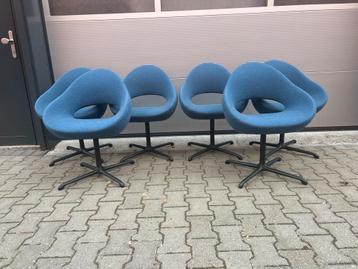 Nog 4x Artifort Shark Blauwe Eetkamerstoelen in nieuwstaat! beschikbaar voor biedingen