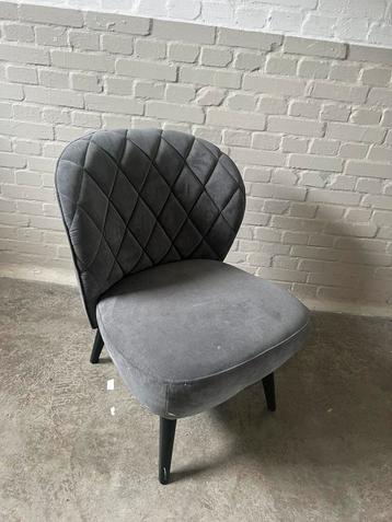 Mooie grijze fauteuil! beschikbaar voor biedingen