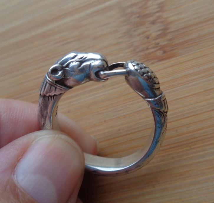 zilveren heren viking ring met een hondenkop [856], Sieraden, Tassen en Uiterlijk, Ringen, Zo goed als nieuw, Dame, 20 of groter