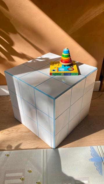 Tegeltafeltje kubus tafel bijzettafel kinderkamer beschikbaar voor biedingen