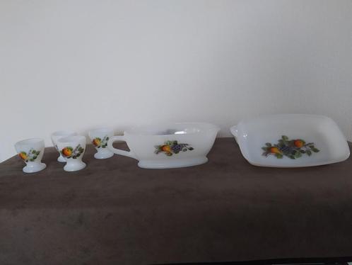 Servies onderdelen Arcopal fruit, Antiek en Kunst, Antiek | Servies los, Ophalen of Verzenden