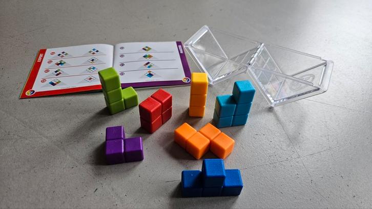 SmartGames Cube Puzzler Go - Compact Denkspel, Hobby en Vrije tijd, Denksport en Puzzels, Zo goed als nieuw, Minder dan 500 stukjes