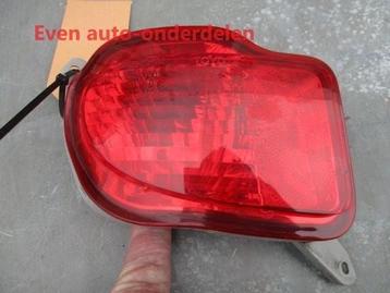 linker mist achterlicht in de achterbumper toyota yaris vers beschikbaar voor biedingen