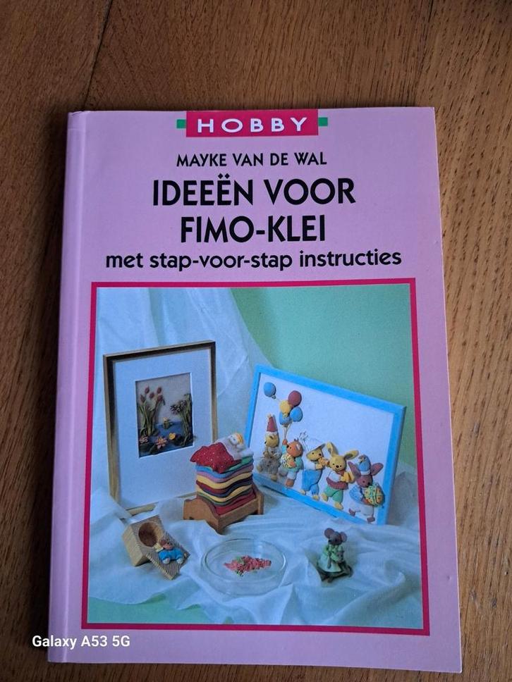 Ideeën voor fimo klei., Boeken, Hobby en Vrije tijd, Zo goed als nieuw, Ophalen of Verzenden