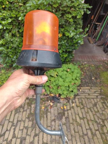 Werklamp  beschikbaar voor biedingen