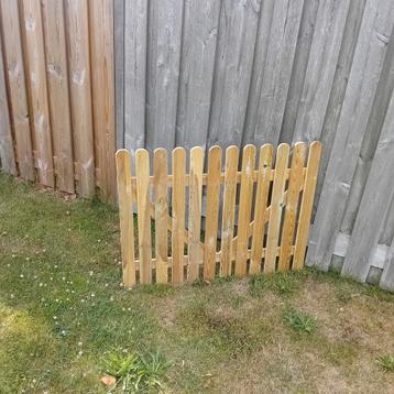 Handgemaakte poort 80x106cm beschikbaar voor biedingen