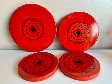 Vintage 4 Arabia FINEL Emaille Onderzetter Rood R.Uosikkinen beschikbaar voor biedingen
