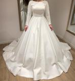 Trouwjurk | satijn met versiering, Kleding | Dames, Trouwkleding en Trouwaccessoires, Ophalen, Zo goed als nieuw, Wit, Trouwjurk