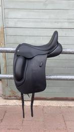 Dressuurzadel Tribal 17+ inch MW, Dieren en Toebehoren, Paarden en Pony's | Zadels, Ophalen, Zo goed als nieuw, Dressuur