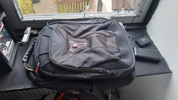 Wenger Carbon 17 inch Laptop Rugzak, Computers en Software, Laptoptassen, Zo goed als nieuw, Rugzak, 17 inch of meer, Ophalen of Verzenden