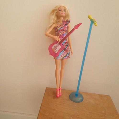 Barbie Pop met Gitaar & Microfoon, Kinderen en Baby's, Speelgoed | Poppen, Gebruikt, Barbie, Ophalen of Verzenden