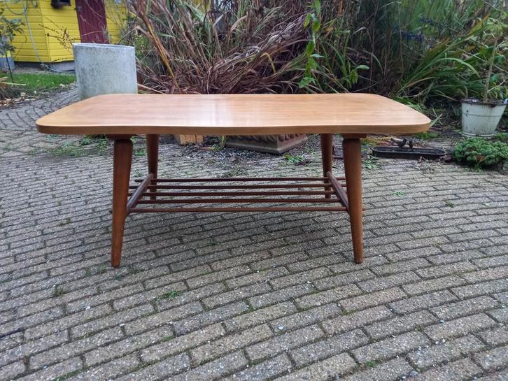 Retro ercol, of ercol stijl salontafel, Tuin en Terras, Tuintafels, Rechthoekig, Hout, Ophalen of Verzenden
