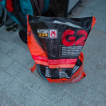 Voeg materiaal (kleur beige) 7 kilo ongeveer  beschikbaar voor biedingen