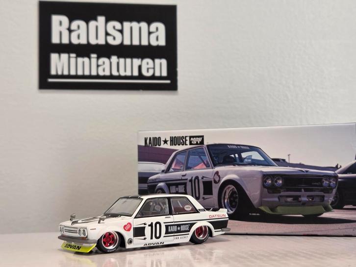 KAIDO HOUSE X MINI GT 0176 Datsun 510 Street Team XMM 1:64, Hobby en Vrije tijd, Modelauto's | Overige schalen, Nieuw, Auto, Ophalen of Verzenden