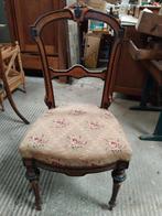 Antieke stoel, goed bekleed ,originele veren., Ophalen