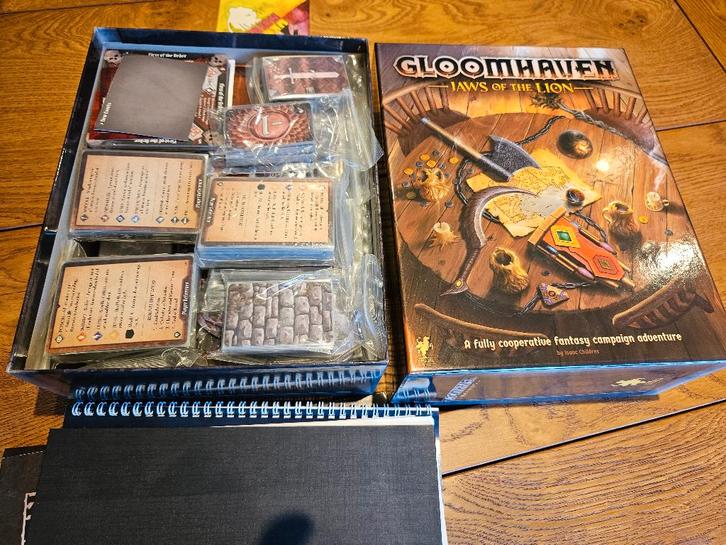 Gloomhaven Jaws of the Lion, Hobby en Vrije tijd, Gezelschapsspellen | Bordspellen, Zo goed als nieuw, Ophalen of Verzenden