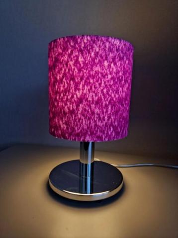 Tafellamp Paars-Roze (NIEUW) beschikbaar voor biedingen
