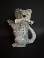 Theepot terriër met krant in z’n bek, Ophalen of Verzenden, Gebruikt, Beeldje of Figuurtje