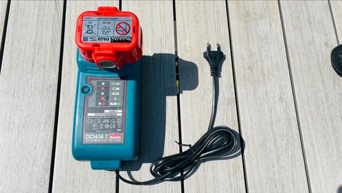 Makita accu lader DC1414, Audio, Tv en Foto, Accu's en Batterijen, Gebruikt, Oplaadbaar, Ophalen of Verzenden