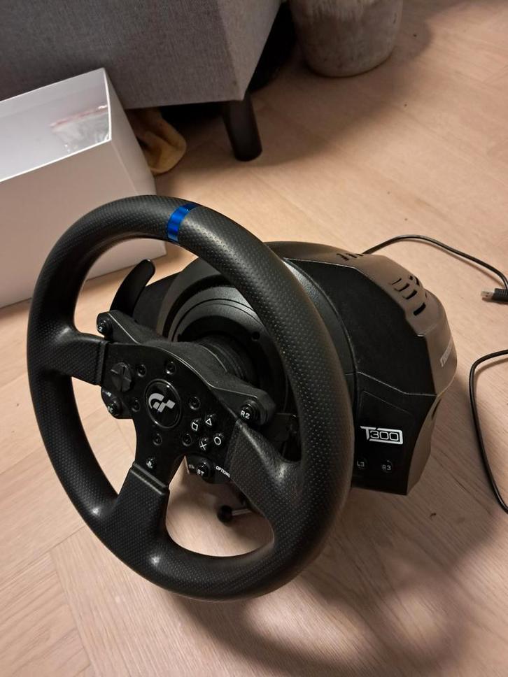 Thrustmaster T300 RS (Amper gebruikt), Spelcomputers en Games, Spelcomputers | Sony PlayStation Consoles | Accessoires, Zo goed als nieuw