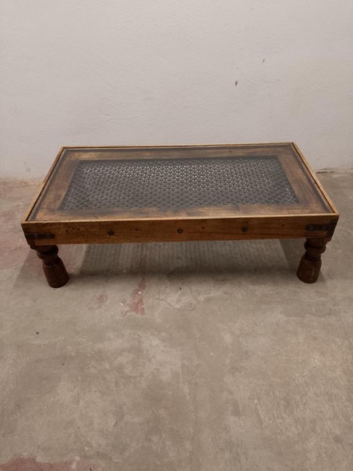 Eiken salon-/koffietafel-Spaanse stijl met ijzer/glazen blad, Huis en Inrichting, Tafels | Sidetables, Gebruikt, 25 tot 50 cm
