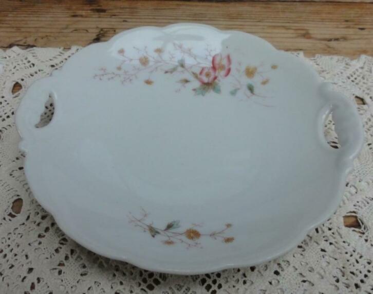 Brocante wit porseleinen bonbonschaaltje met bloemetjes, Antiek en Kunst, Curiosa en Brocante, Ophalen of Verzenden