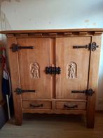 Eiken "brood" kast. Kloosterkast, Ophalen