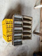 Oude bakblikken set, Verzenden