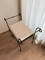 Gietijzeren bankje met kussen, Ophalen