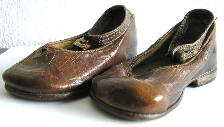 Antiek lederen poppen- of kinderschoentjes, Antiek en Kunst, Antiek | Speelgoed, Ophalen of Verzenden