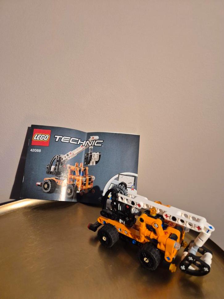 LEGO Technic Hoogwerker 42088, Kinderen en Baby's, Speelgoed | Duplo en Lego, Zo goed als nieuw, Lego, Complete set, Ophalen of Verzenden