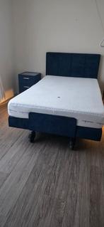 Royaal Elektrisch verstelbaar senioren bed, Huis en Inrichting, Slaapkamer | Bedden, Ophalen