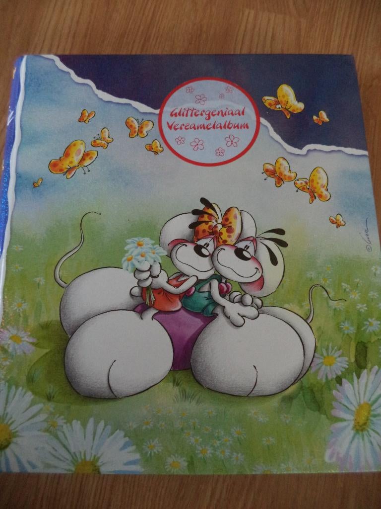 1 boek met diddl plaatjes a3 en a4, Verzamelen, Ophalen of Verzenden, Zo goed als nieuw