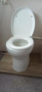 Sanibroyeur toilet, Doe-het-zelf en Verbouw, Sanitair, Ophalen, Zo goed als nieuw, Toilet
